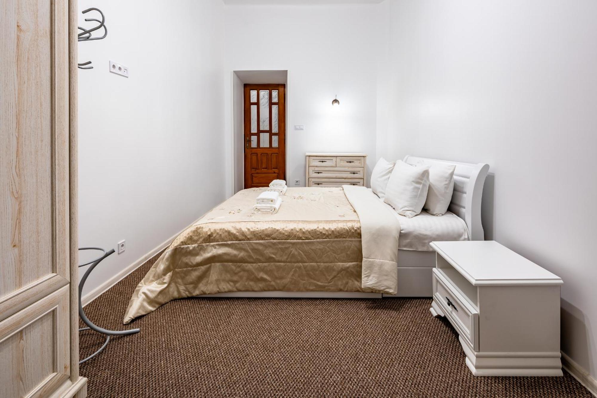 Designer Apartment! The Center! Валова 29 Lviv Dış mekan fotoğraf